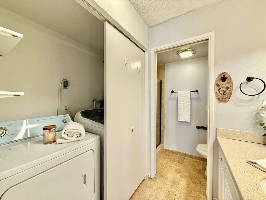 Long Beach, California, 90815, United States, 2 Bedrooms Bedrooms, ,2 BathroomsBathrooms,Residential,For Sale,1830564