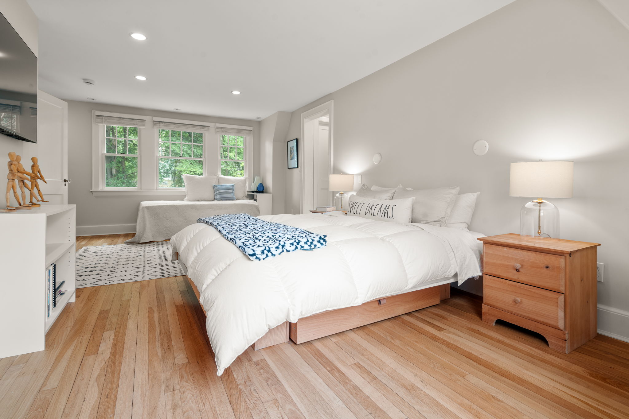  16 Lewis Street, Newton, MA, 02458 - 物件實景