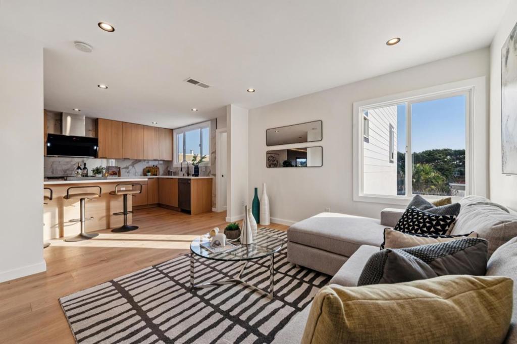 San Francisco, California, 94116, United States, 4 Bedrooms Bedrooms, ,4 BathroomsBathrooms,Residential,For Sale,2014062