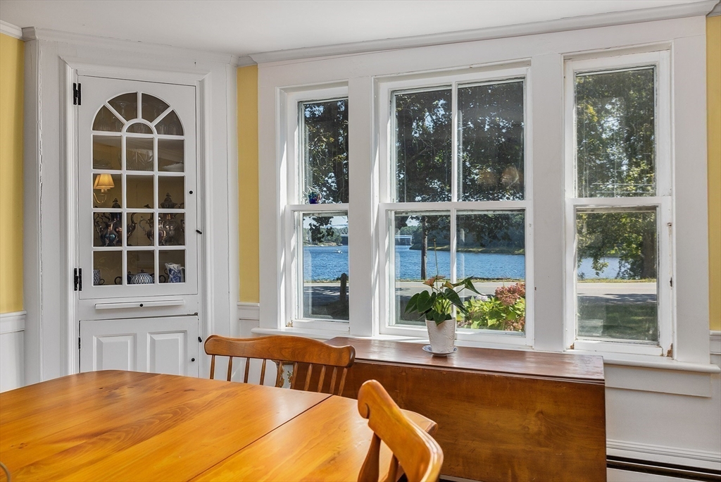 Amesbury, Massachusetts, 01913, United States, 5 Bedrooms Bedrooms, ,4 BathroomsBathrooms,Residential,For Sale,1992950