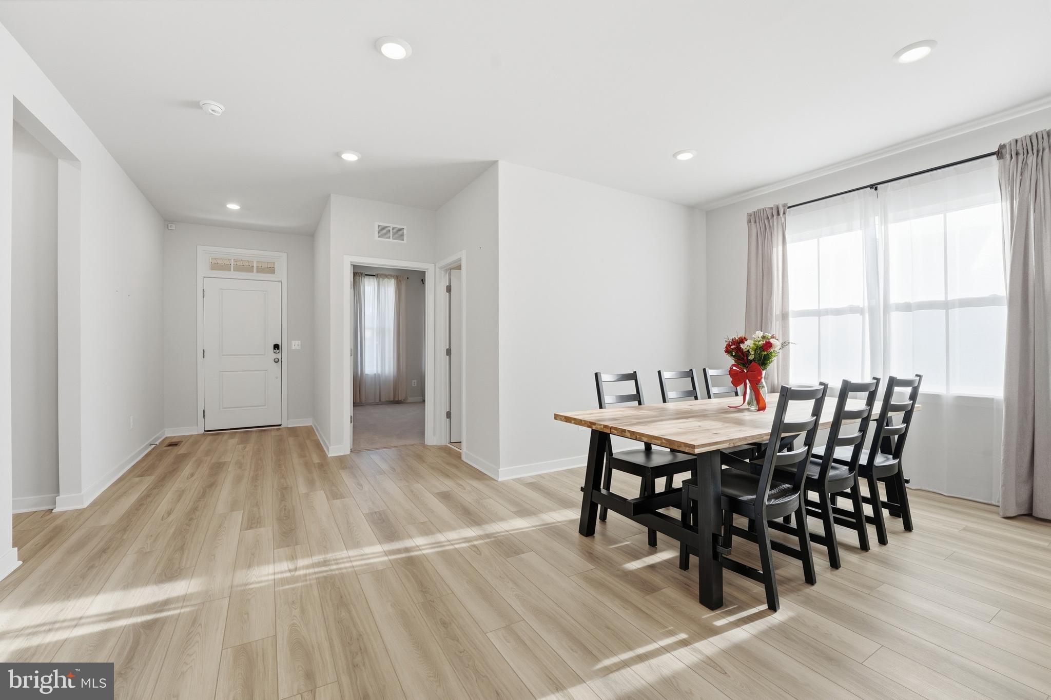 Jeffersonton, Virginia, 22724, United States, 4 Bedrooms Bedrooms, ,3 BathroomsBathrooms,Residential,For Sale,2005610