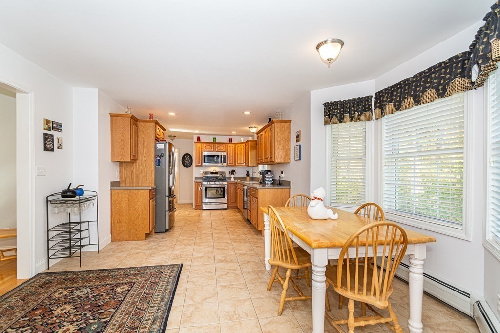 Seabrook, New Hampshire, 03874, United States, 4 Bedrooms Bedrooms, ,3 BathroomsBathrooms,Residential,For Sale,1942793