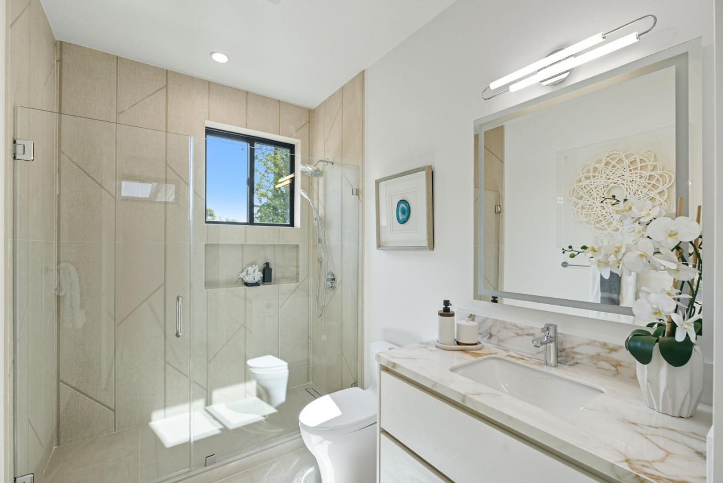 Menlo Park, California, 94025, United States, 6 Bedrooms Bedrooms, ,7 BathroomsBathrooms,Residential,For Sale,1947482