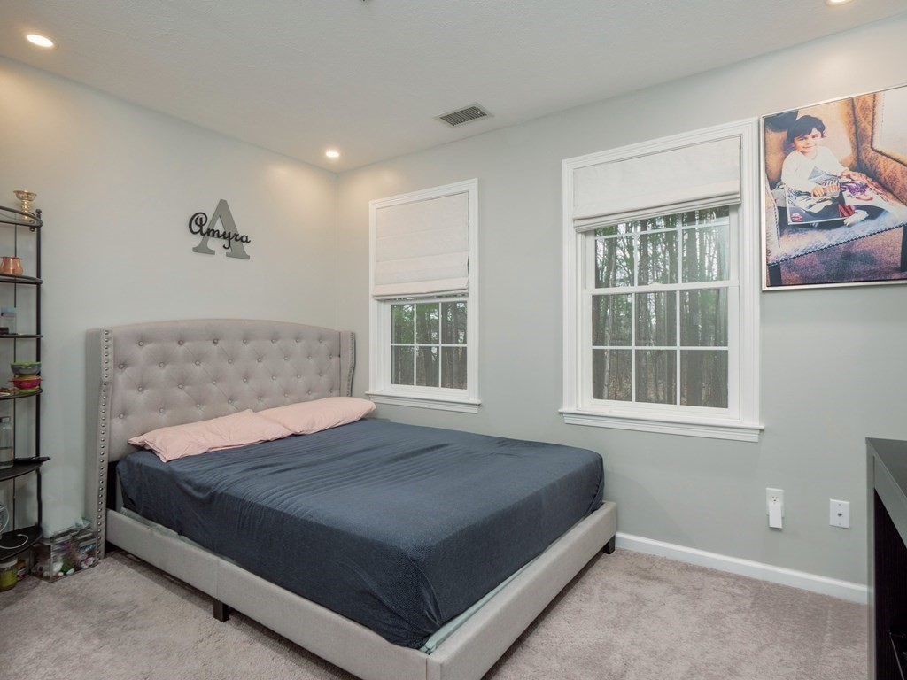 Walpole, Massachusetts, 02081, United States, 5 Bedrooms Bedrooms, ,3 BathroomsBathrooms,Residential,For Sale,1830559