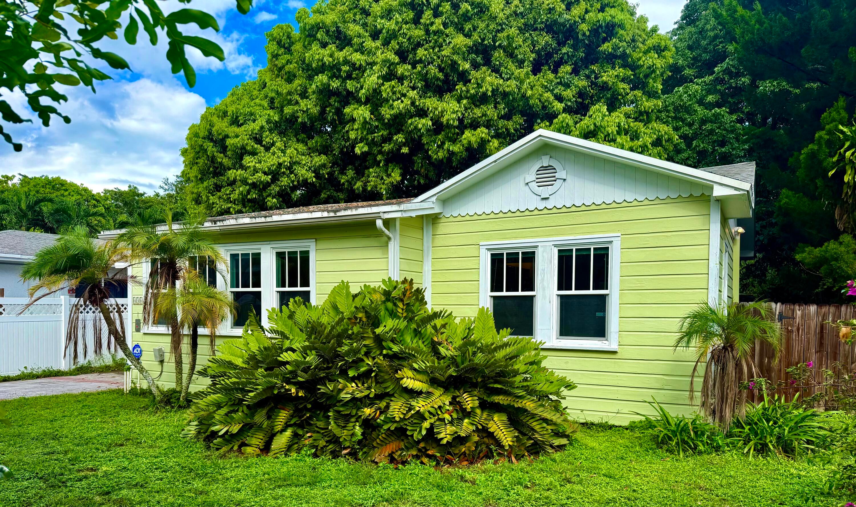 7th Ave, Fort Lauderdale, FL 33315
