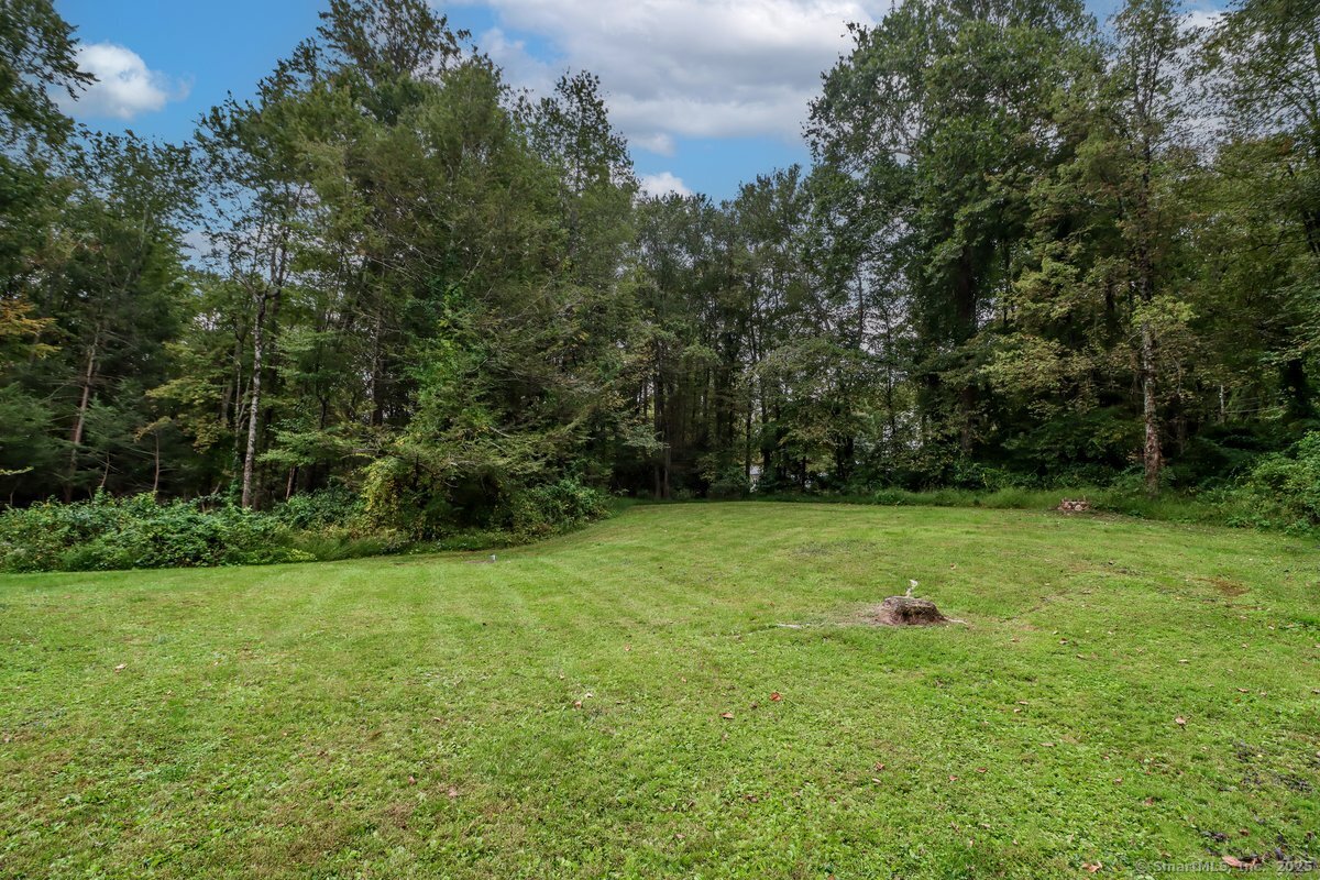 New Milford, Connecticut, 06776, United States, 3 Bedrooms Bedrooms, ,3 BathroomsBathrooms,Residential,For Sale,1958053