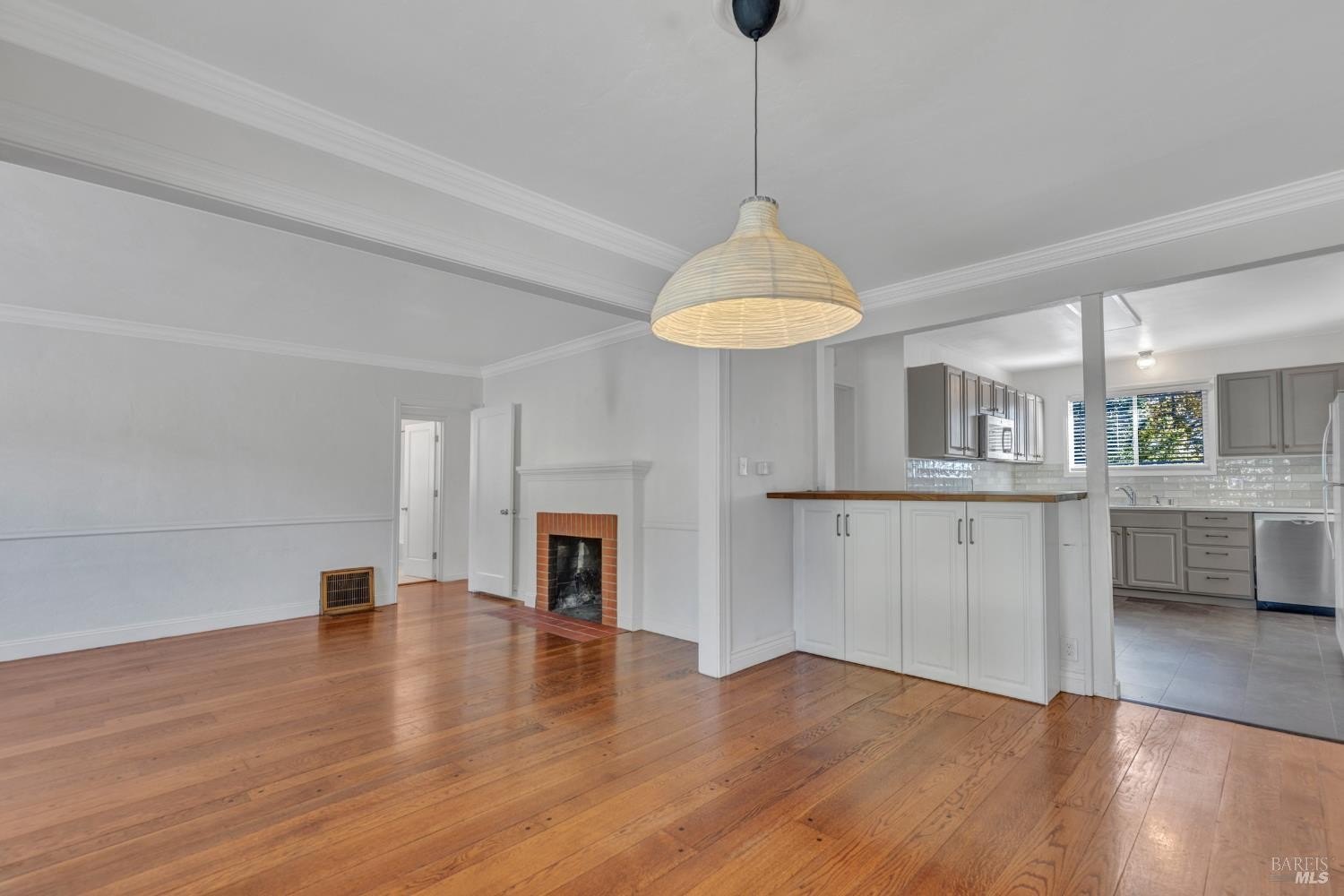 Vallejo, California, 94590, United States, 4 Bedrooms Bedrooms, ,3 BathroomsBathrooms,Residential,For Sale,1984775