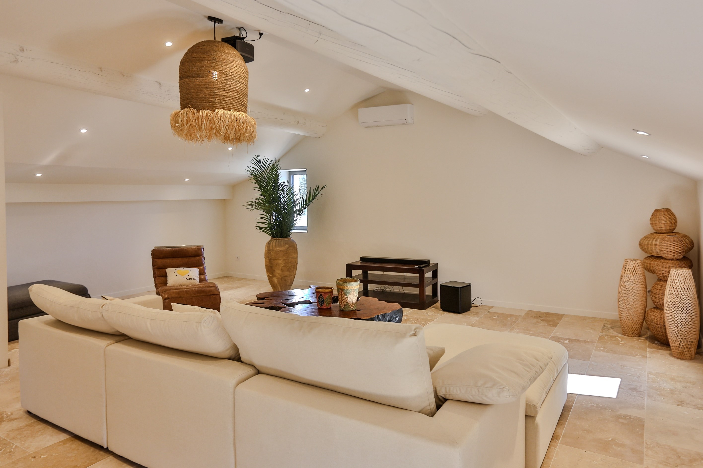  An Exceptional Property on the Outskirts of Pernes-les-Fontaines - 物件實景