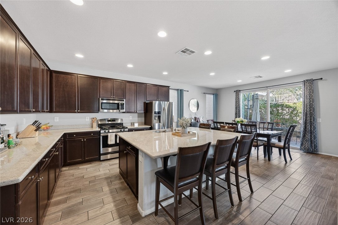 Las Vegas, Nevada, 89129, United States, 4 Bedrooms Bedrooms, ,3 BathroomsBathrooms,Residential,For Sale,2023651