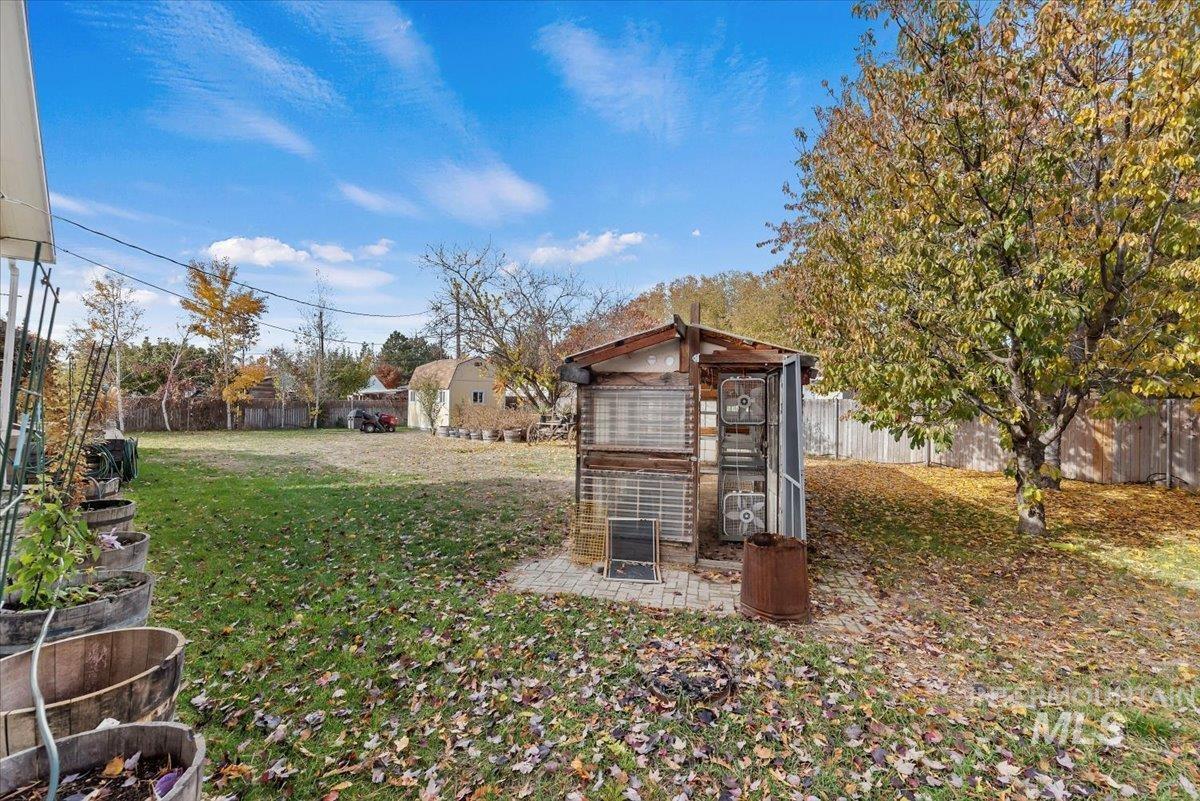 Boise, Idaho, 83714-8227, United States, 4 Bedrooms Bedrooms, ,Residential,For Sale,1989276