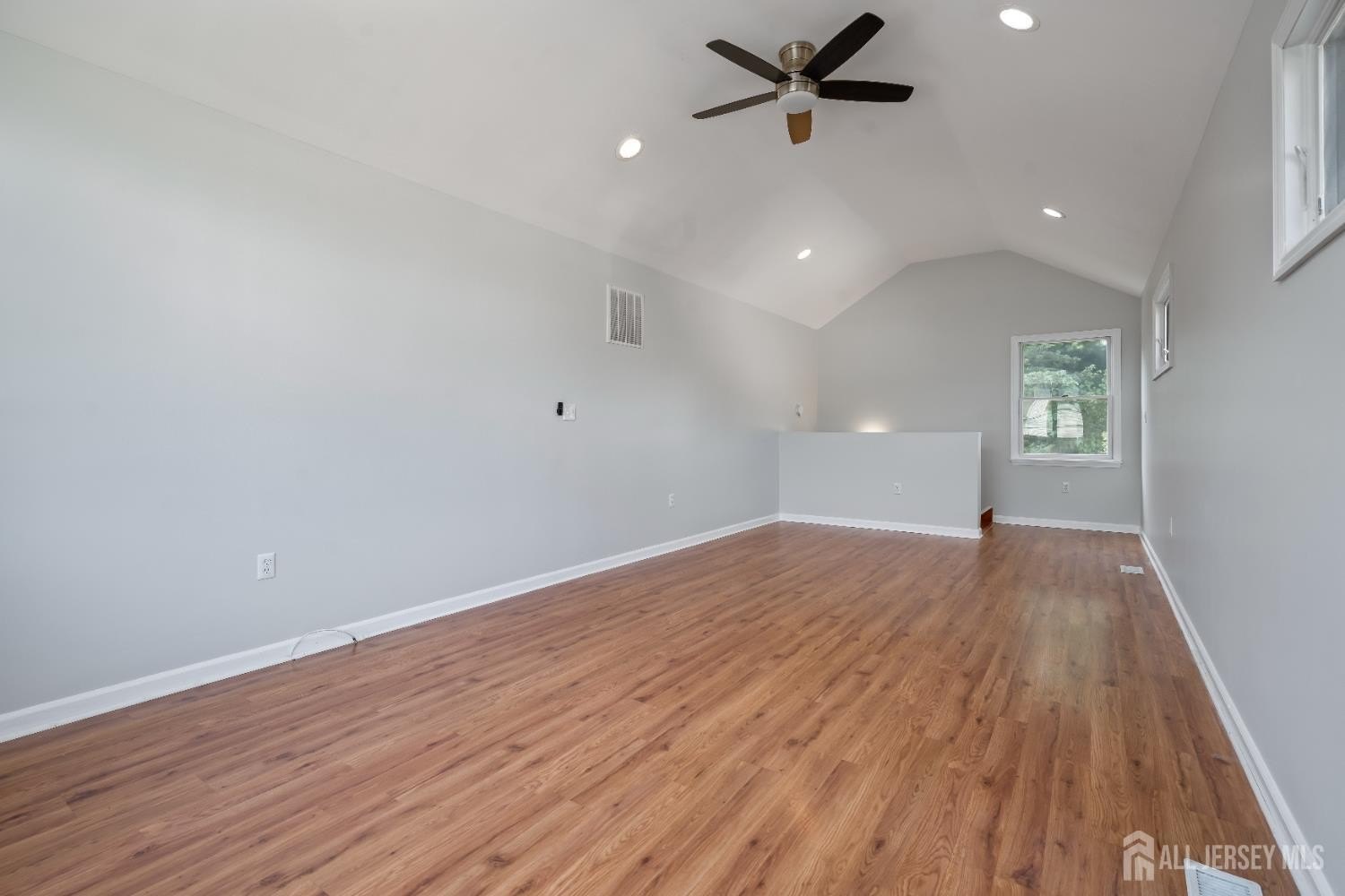 Edison, New Jersey, 08817, United States, 4 Bedrooms Bedrooms, ,2 BathroomsBathrooms,Residential,For Sale,1900843