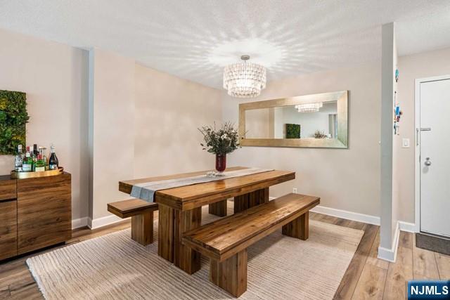Edgewater, New Jersey, 07020, United States, 2 Bedrooms Bedrooms, ,2 BathroomsBathrooms,Residential,For Sale,1910959