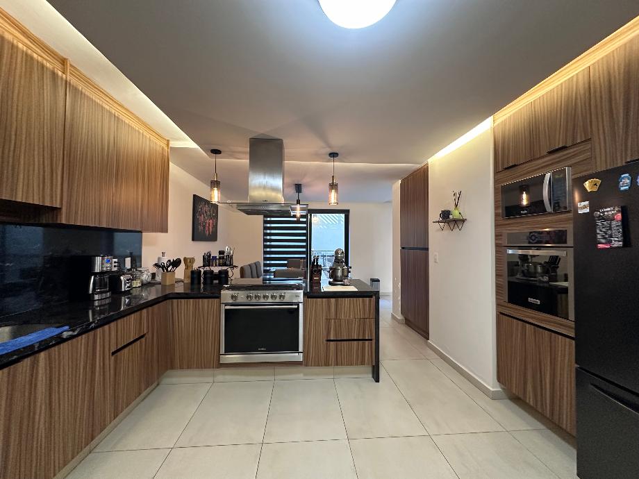 Naciones Unidas, Zapopan, Jalisco, 45117, Mexico, 4 Bedrooms Bedrooms, ,4 BathroomsBathrooms,Residential,For Sale,Naciones Unidas,1646412