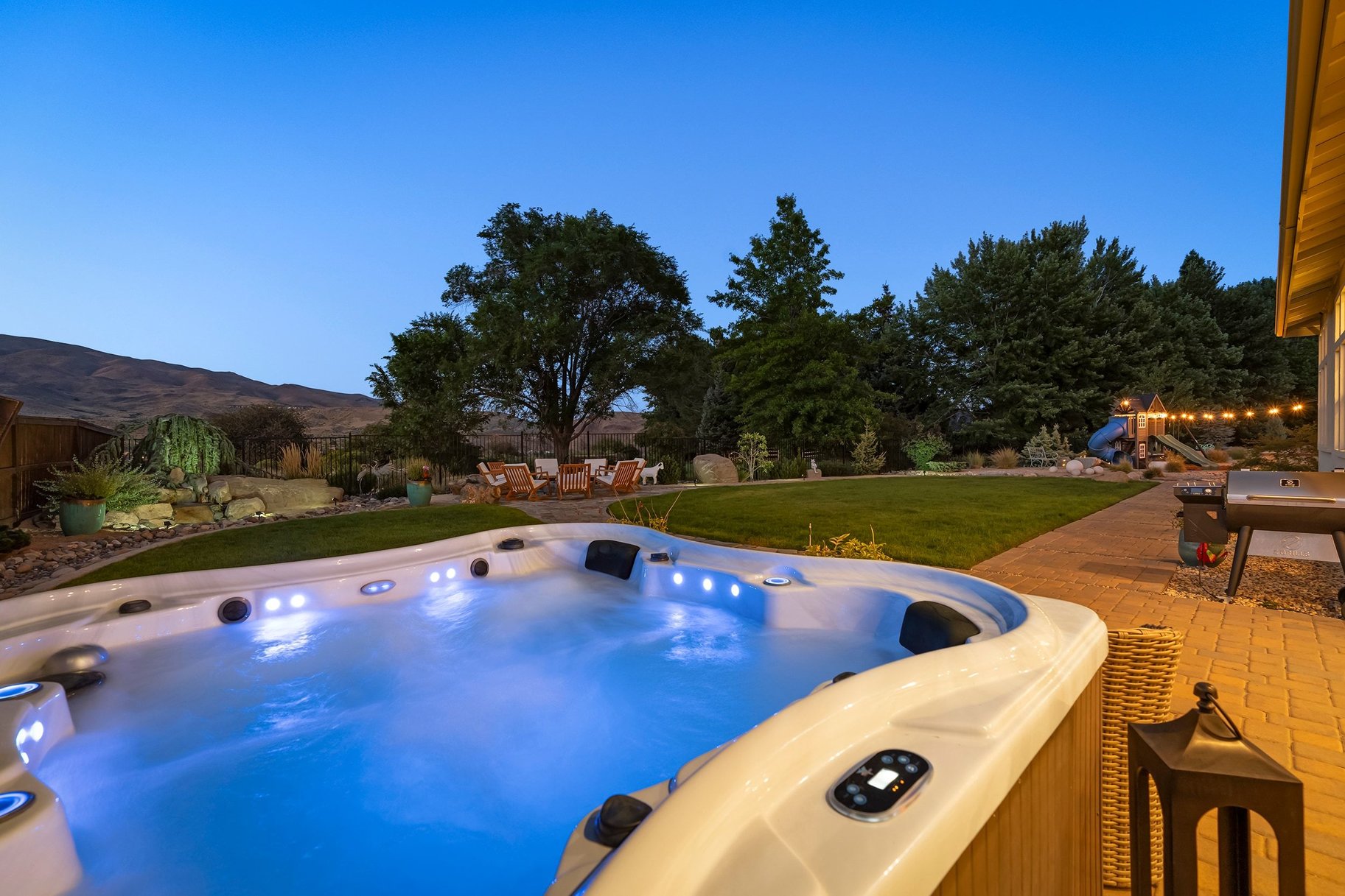  Private Luxury Retreat in Verdi with Custom Designer Finishes & Peavine Views - 物件實景