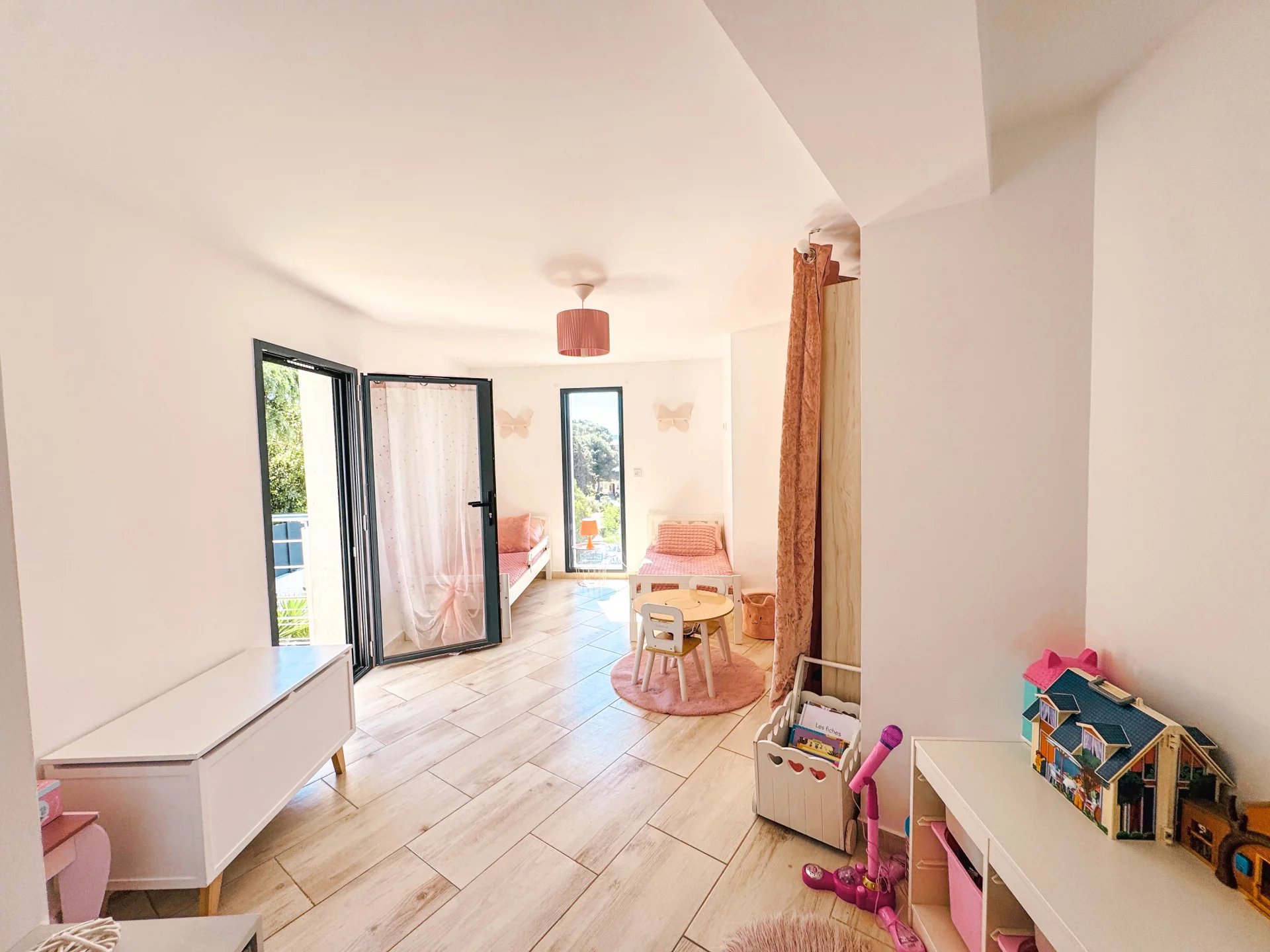 La Garde, Provence-Alpes-Côte d’Azur, 83130, FR, 4 Bedrooms Bedrooms, ,2 BathroomsBathrooms,Residential,For Sale,1867266