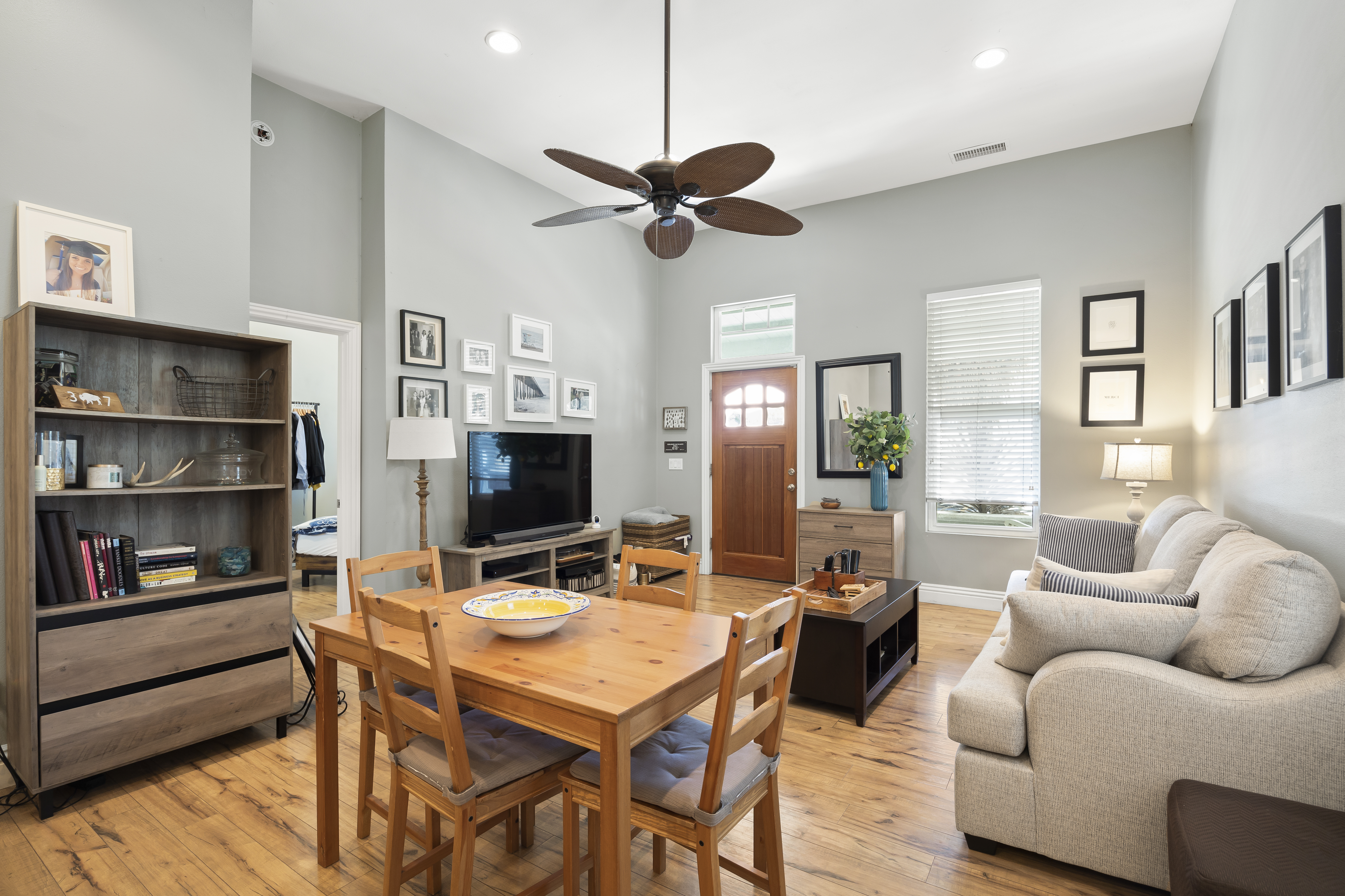  168 South Palm Street, Ventura, CA 93001 - 物件實景