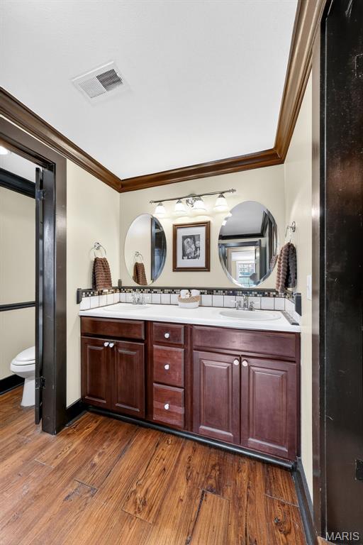 Foristell, Missouri, 63348, United States, 3 Bedrooms Bedrooms, ,2 BathroomsBathrooms,Residential,For Sale,1992000