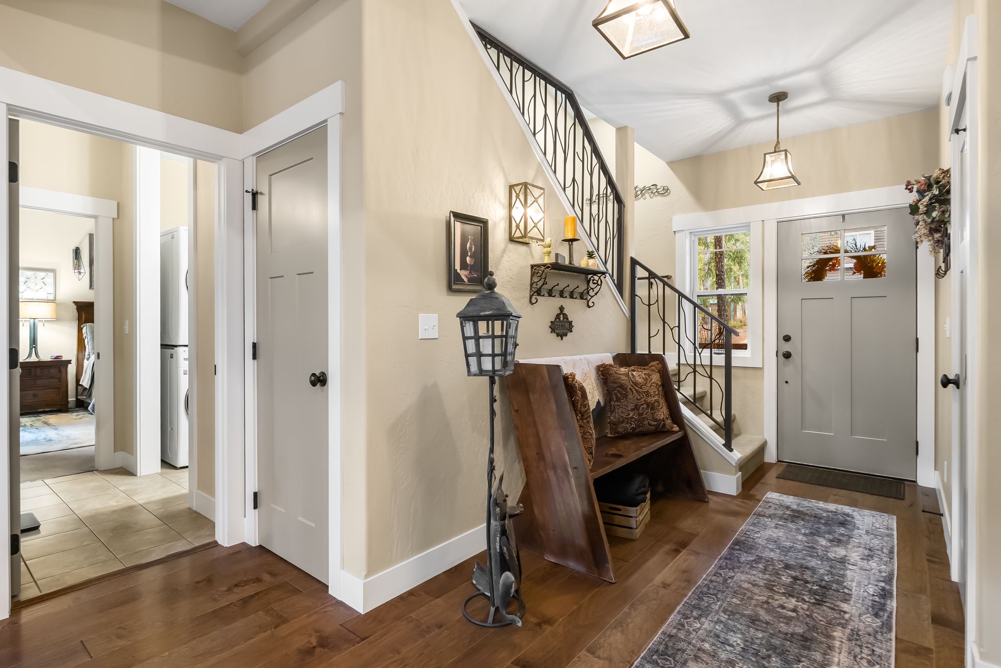 Sandpoint, Idaho, 83864, United States, 2 Bedrooms Bedrooms, ,3 BathroomsBathrooms,Residential,For Sale,1991135