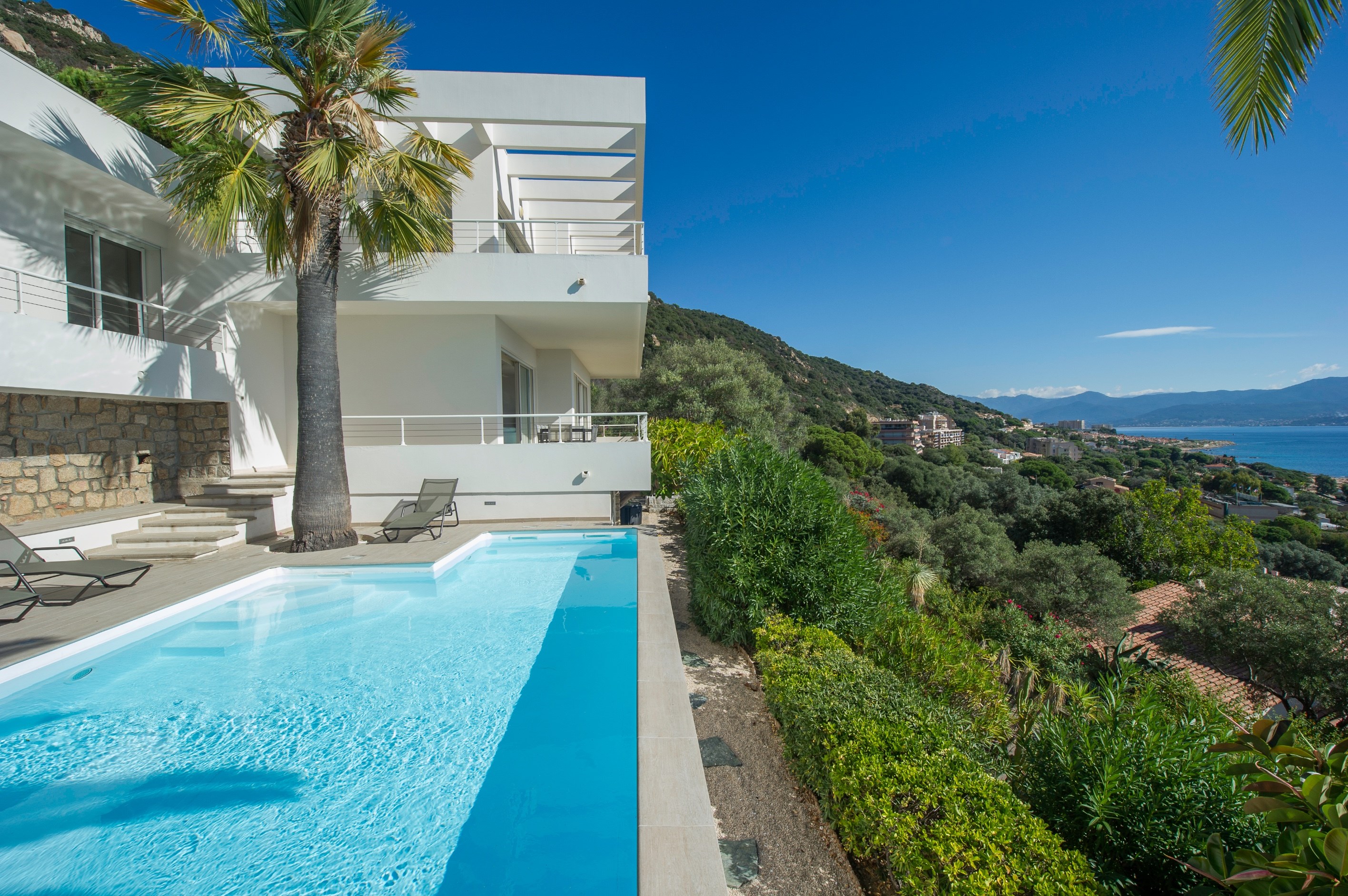  For sale : Luxury villa with pool and panoramic sea view - Sanguinary islands r… - 物件實景