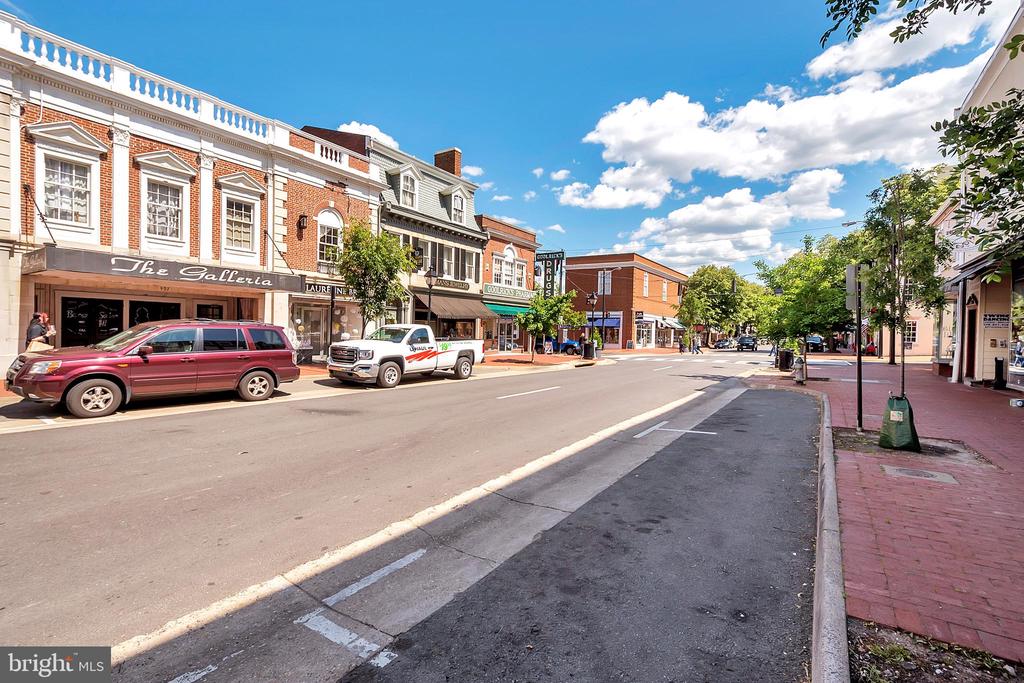 Fredericksburg, Virginia, 22405, United States, 5 Bedrooms Bedrooms, ,5 BathroomsBathrooms,Residential,For Sale,1825163