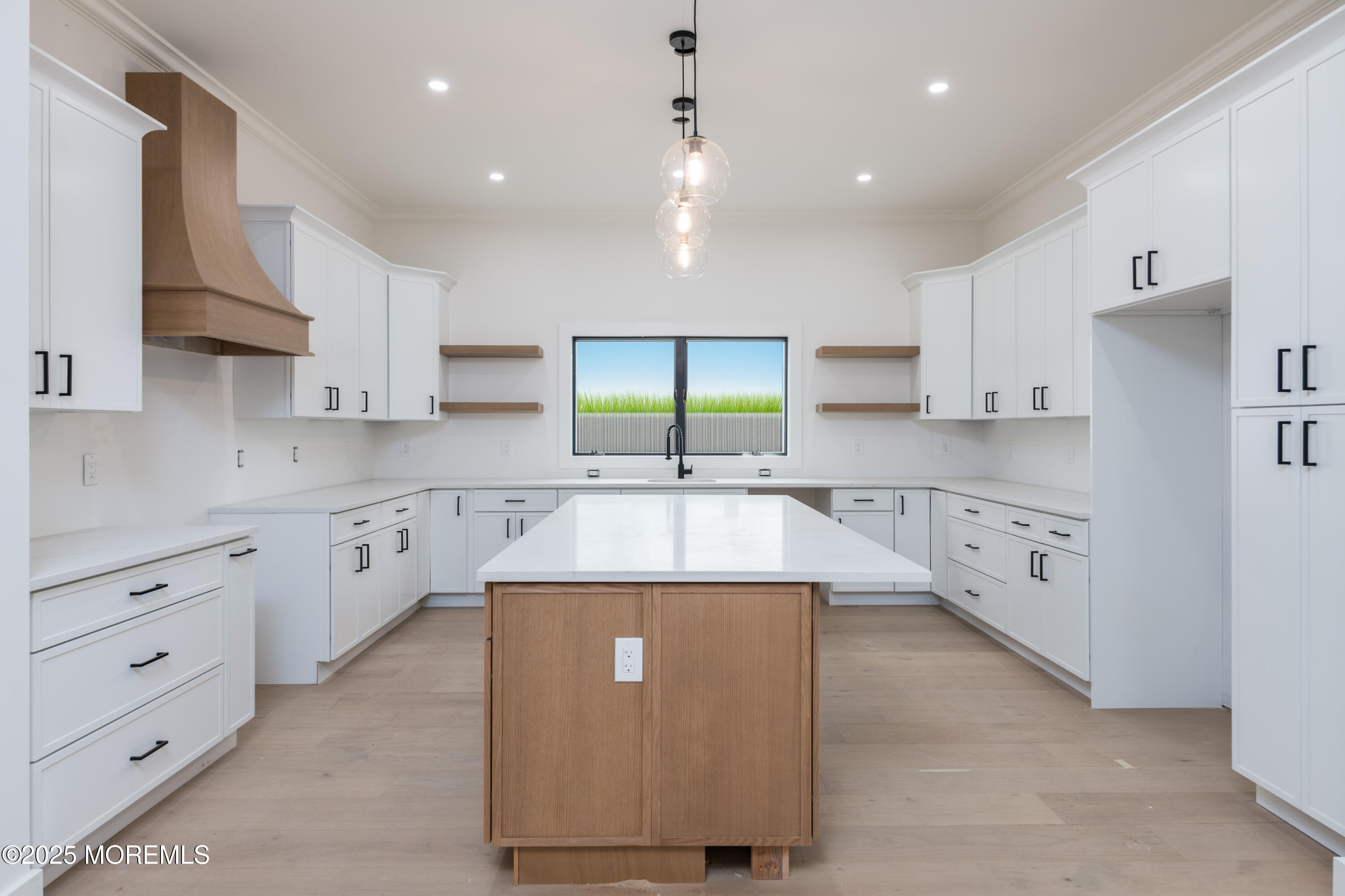 Edison, New Jersey, 08817, United States, 5 Bedrooms Bedrooms, ,4 BathroomsBathrooms,Residential,For Sale,2001489