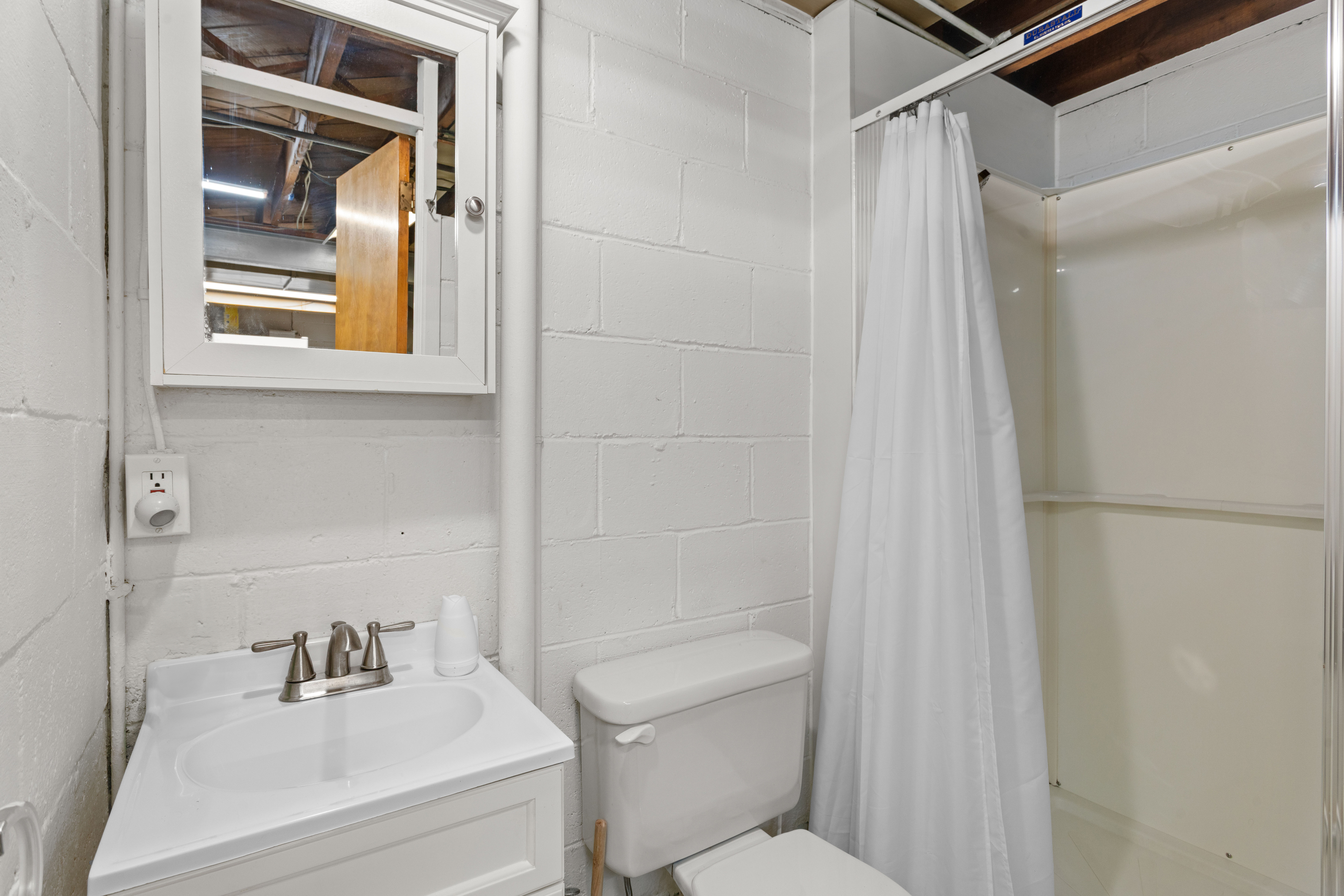  1260 Laurel Hill Drive, West Homestead, PA 15120 - 物件實景