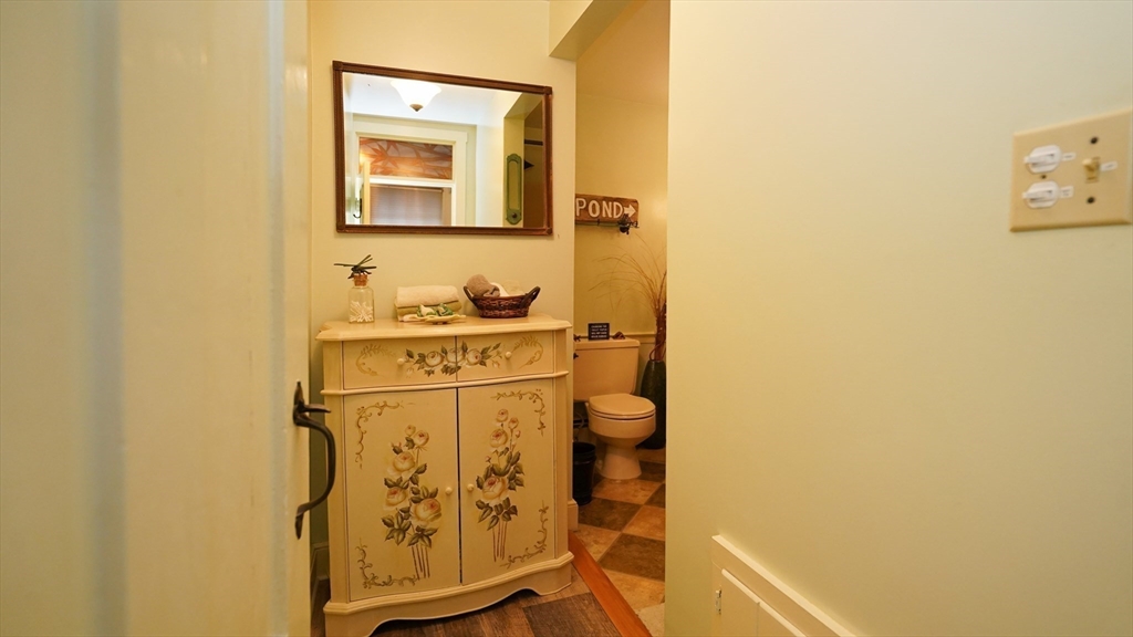 Attleboro, Massachusetts, 02703, United States, 5 Bedrooms Bedrooms, ,2 BathroomsBathrooms,Residential,For Sale,1983996