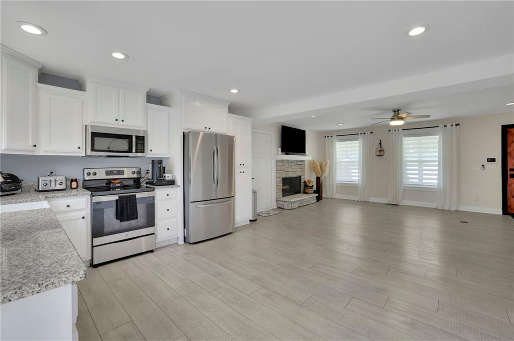 Dahlonega, Georgia, 30533, United States, 4 Bedrooms Bedrooms, ,4 BathroomsBathrooms,Residential,For Sale,1889816