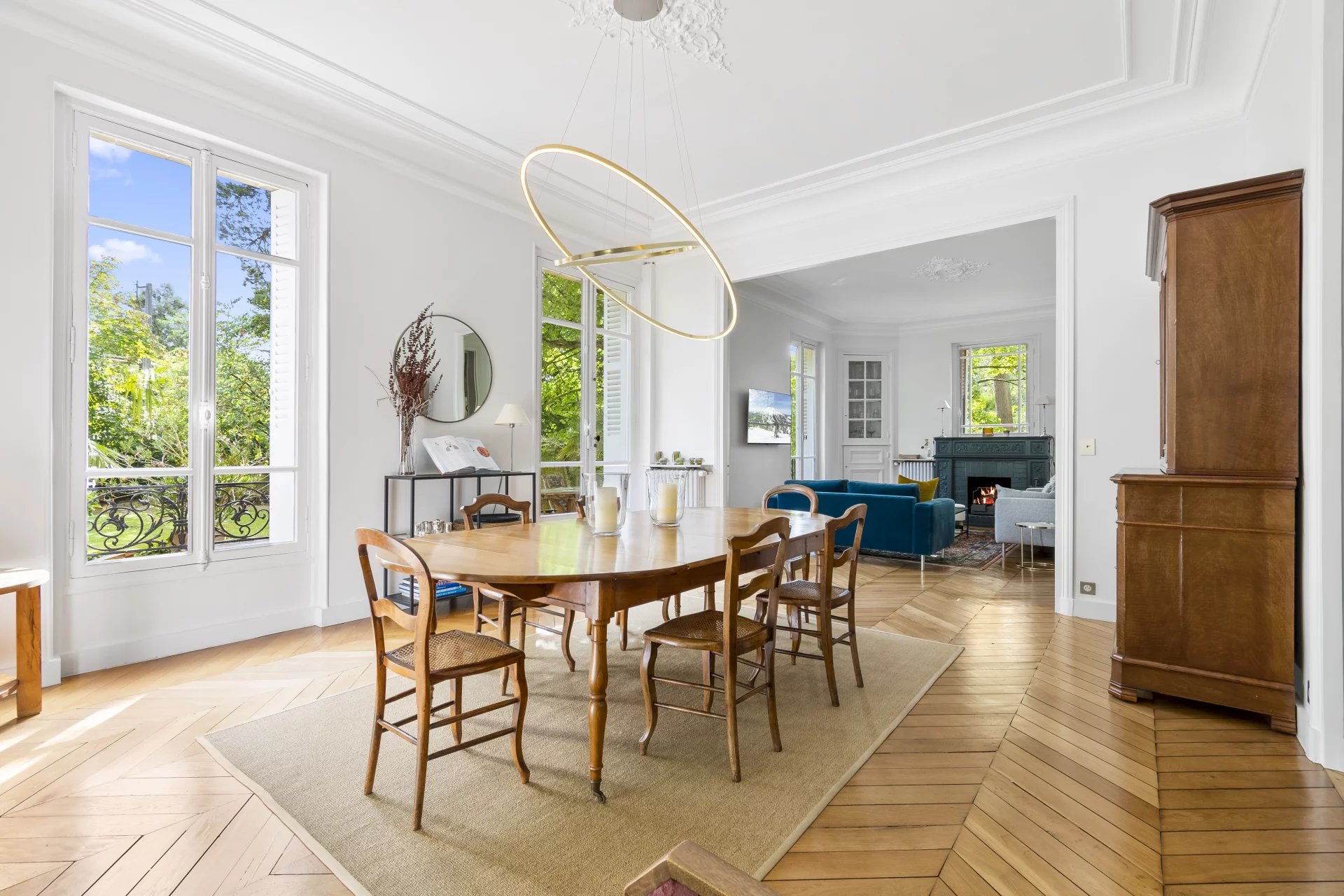 Le Vésinet, Île-de-France, 78110, FR, 6 Bedrooms Bedrooms, ,5 BathroomsBathrooms,Residential,For Sale,1994768