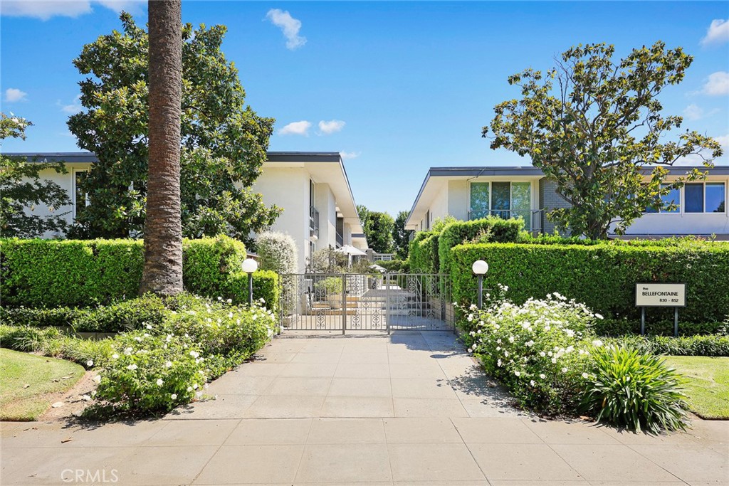 Pasadena, California, 91105, United States, 2 Bedrooms Bedrooms, ,1 BathroomBathrooms,Residential,For Sale,1941696