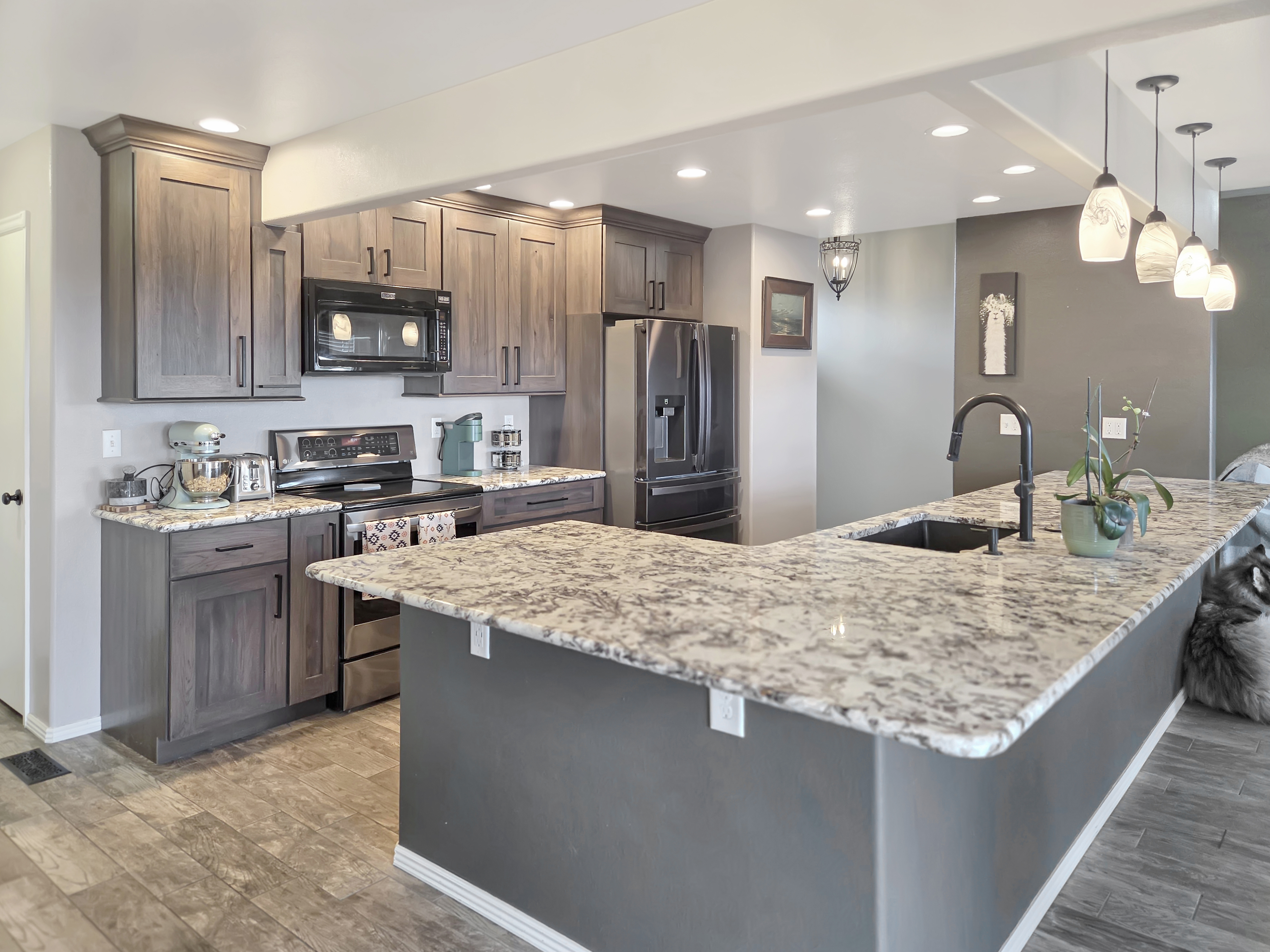 Sheridan, Wyoming, 82801, United States, 5 Bedrooms Bedrooms, ,3 BathroomsBathrooms,Residential,For Sale,1993883