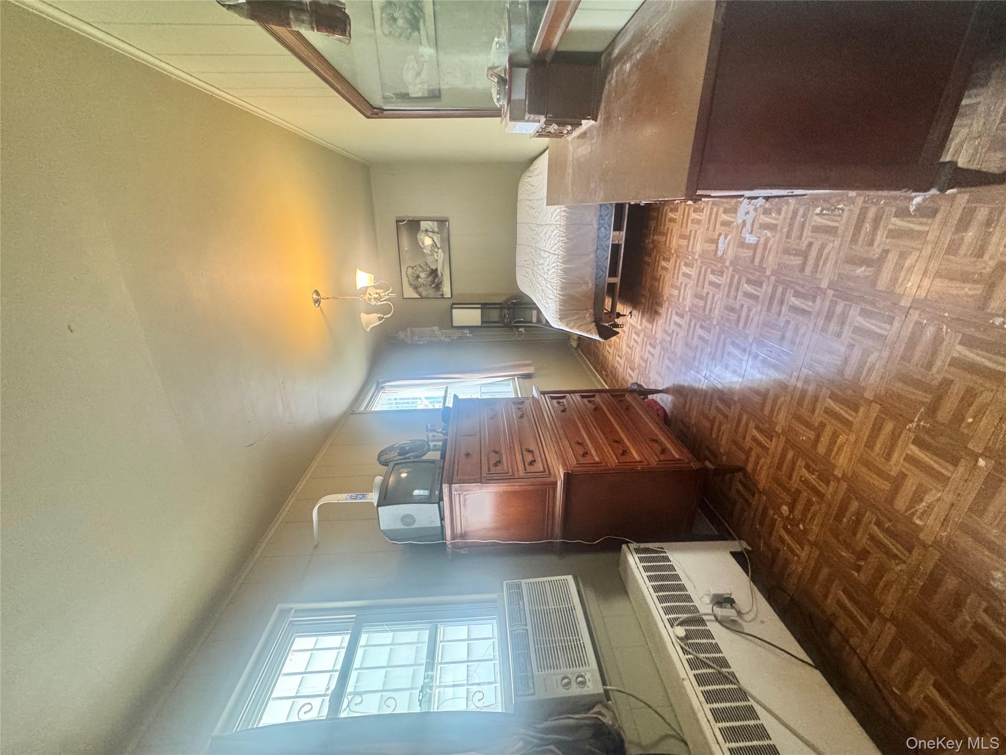 Yonkers, New York, 10701, United States, 4 Bedrooms Bedrooms, ,2 BathroomsBathrooms,Residential,For Sale,1939242