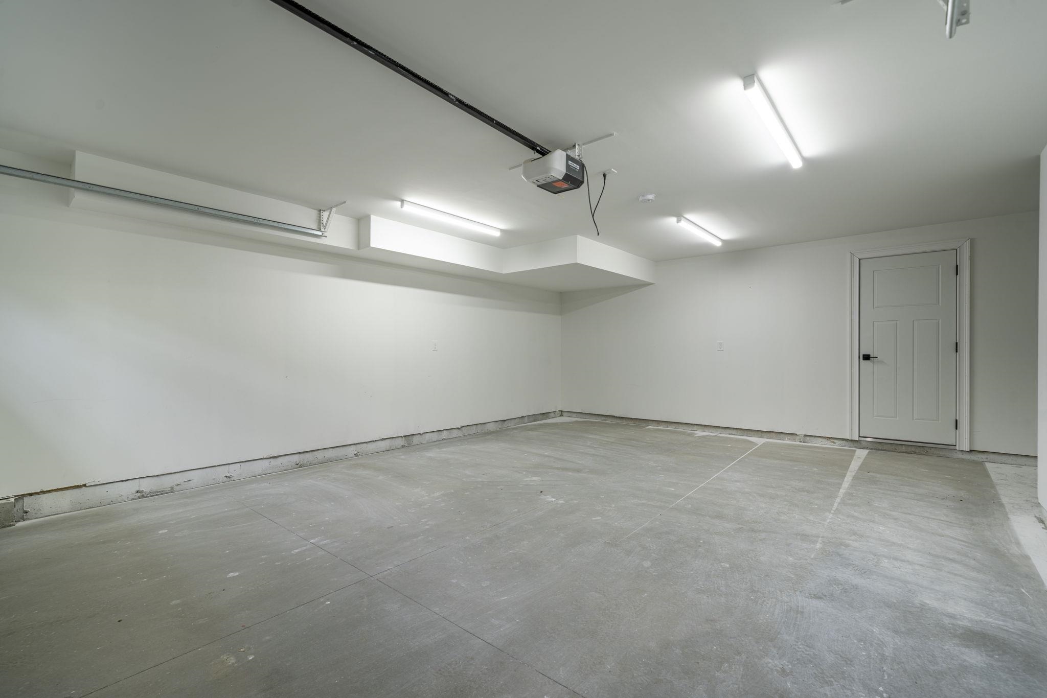 Londonderry, New Hampshire, 03053, United States, ,Residential,For Sale,1989120