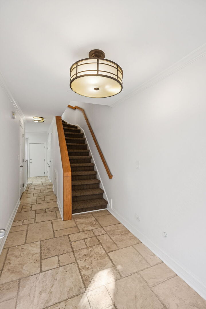 Evanston, Illinois, 60202, United States, 3 Bedrooms Bedrooms, ,3 BathroomsBathrooms,Residential,For Sale,1947564