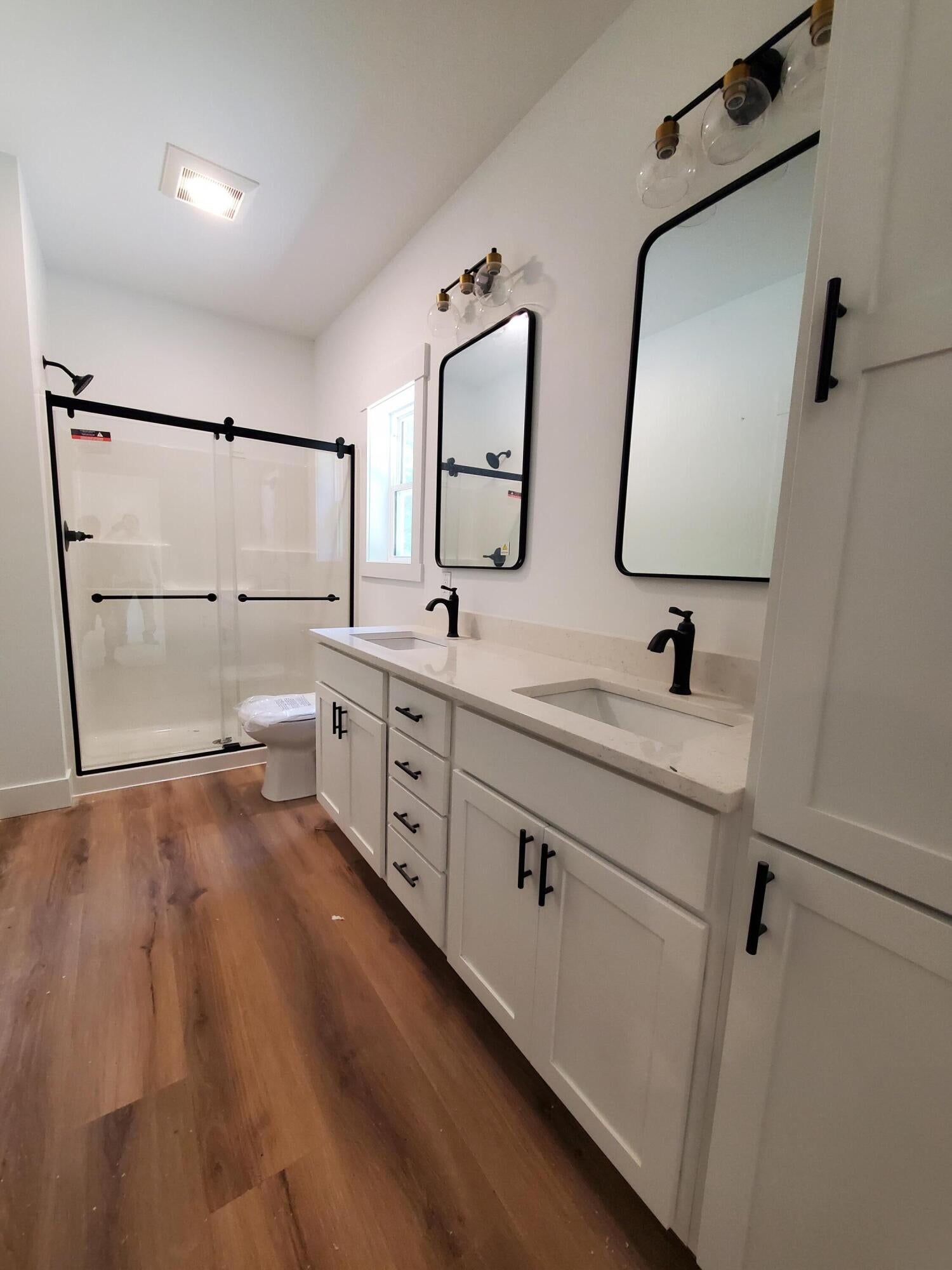 Allegan, Michigan, 49010, United States, 6 Bedrooms Bedrooms, ,4 BathroomsBathrooms,Residential,For Sale,1827458