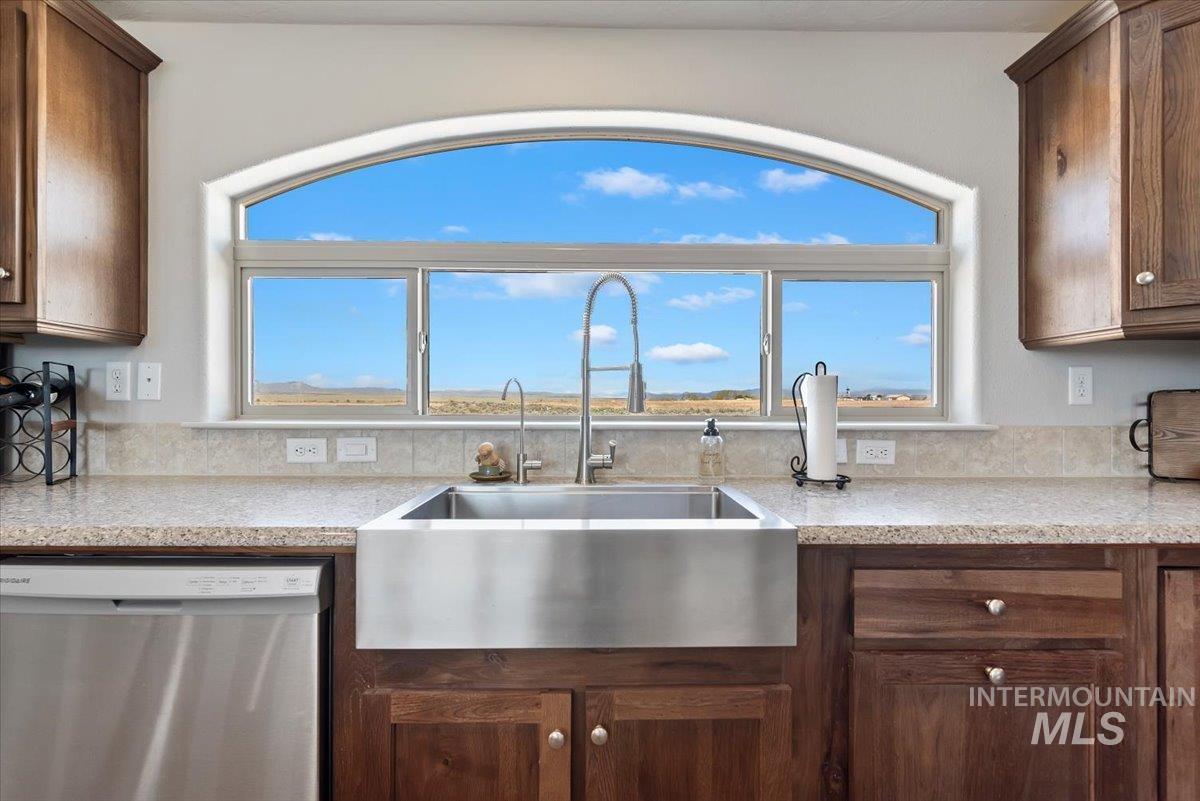 Boise, Idaho, 83716, United States, 4 Bedrooms Bedrooms, ,2 BathroomsBathrooms,Residential,For Sale,1990329