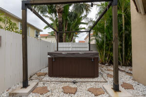 Lake Worth, Florida, 33467, United States, 4 Bedrooms Bedrooms, ,3 BathroomsBathrooms,Residential,For Sale,1887798