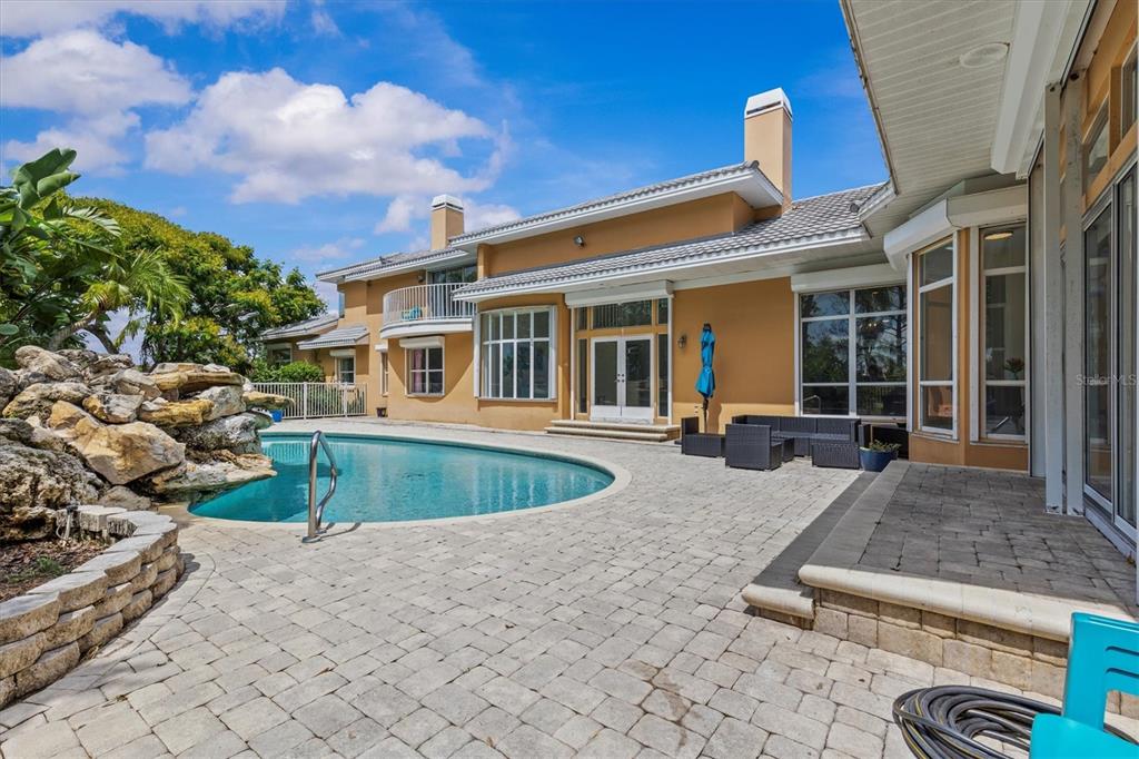 Tarpon Springs, Florida, 34689, United States, 5 Bedrooms Bedrooms, ,4 BathroomsBathrooms,Residential,For Sale,1901720
