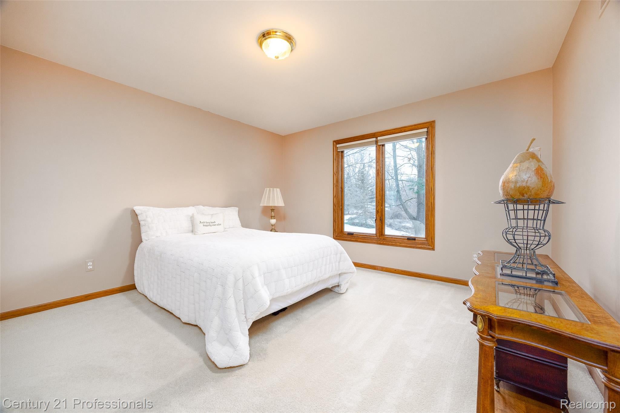 Rochester, Michigan, 48306, United States, 4 Bedrooms Bedrooms, ,3 BathroomsBathrooms,Residential,For Sale,1980039