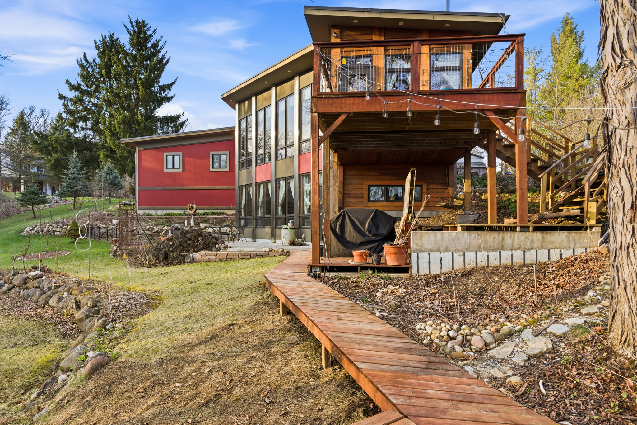  Unique Mid-Century Modern Retreat in a Private Wooded Setting - 物件實景