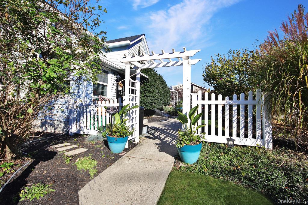 Garnerville, New York, 10923, United States, 3 Bedrooms Bedrooms, ,2 BathroomsBathrooms,Residential,For Sale,1974386