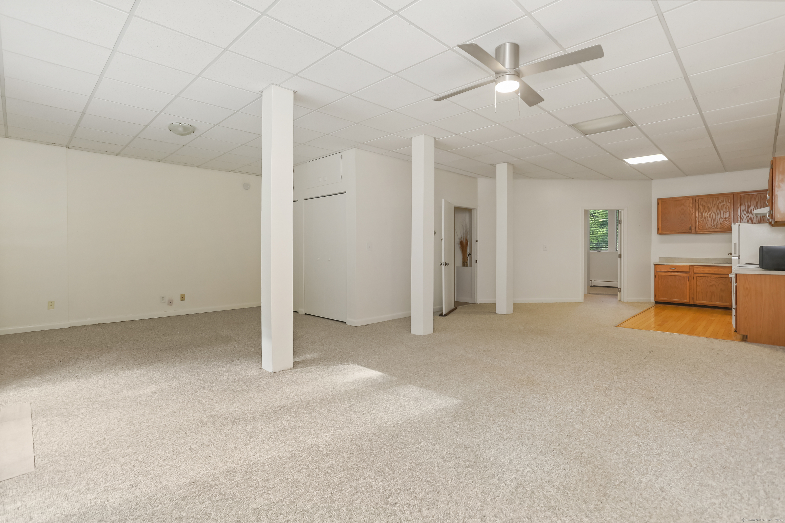 Trumbull, Connecticut, 06611, United States, 4 Bedrooms Bedrooms, ,4 BathroomsBathrooms,Residential,For Sale,1938522