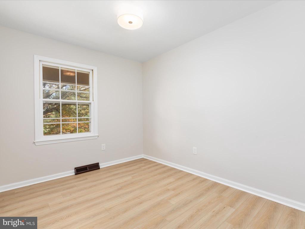 Leesburg, Virginia, 20176, United States, 6 Bedrooms Bedrooms, ,3 BathroomsBathrooms,Residential,For Sale,1979496