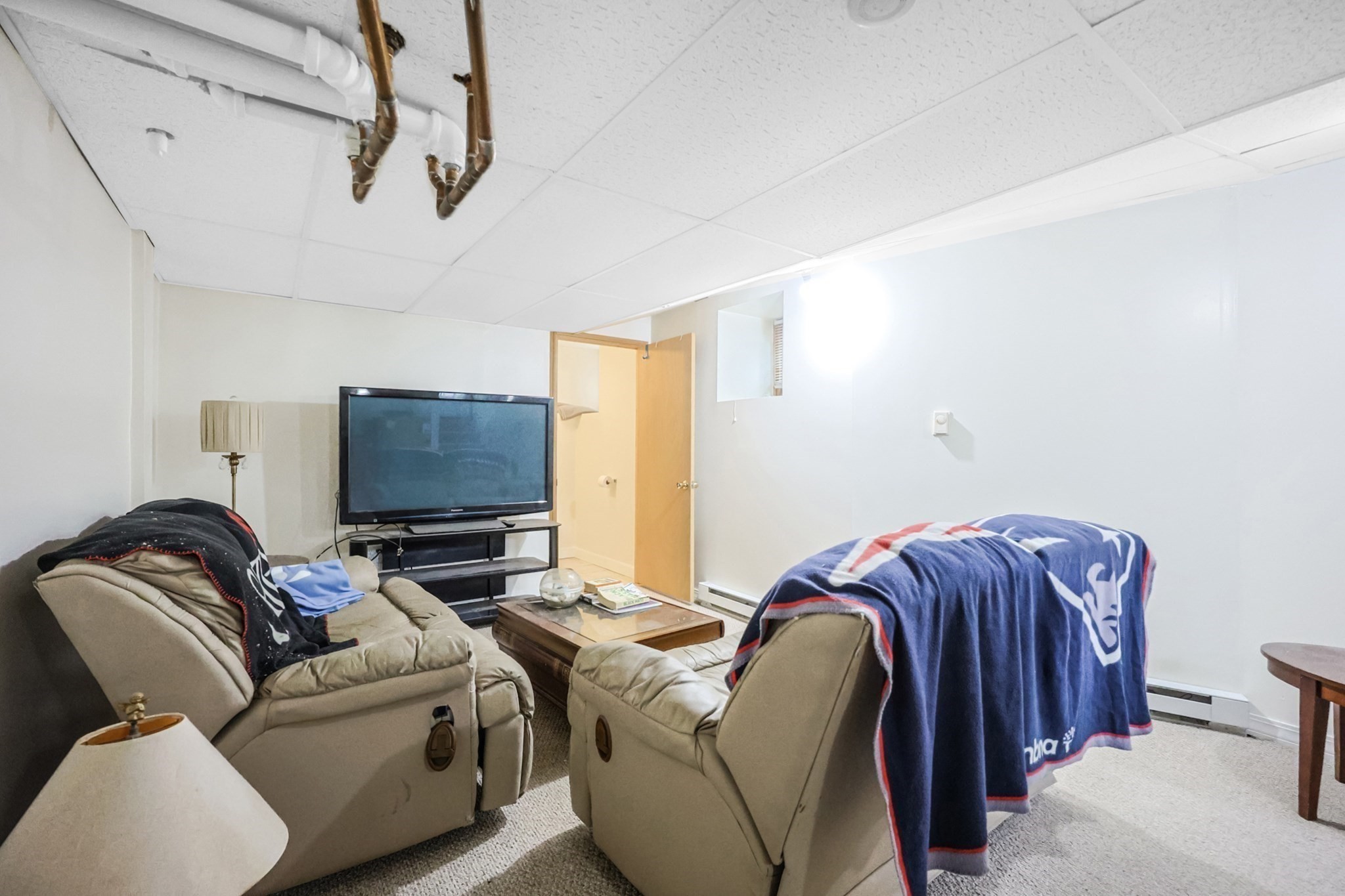 Winthrop, Massachusetts, 02152, United States, 5 Bedrooms Bedrooms, ,3 BathroomsBathrooms,Residential,For Sale,1980794