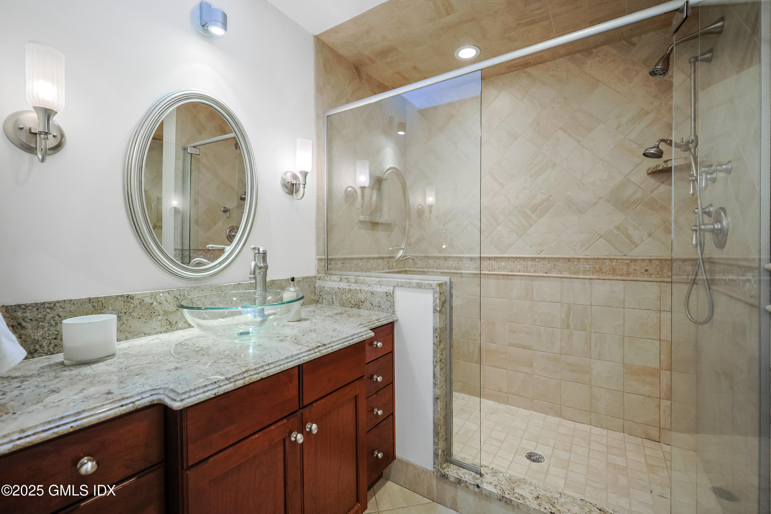Old Greenwich, Connecticut, 06870, United States, 4 Bedrooms Bedrooms, ,5 BathroomsBathrooms,Residential,For Sale,1821609