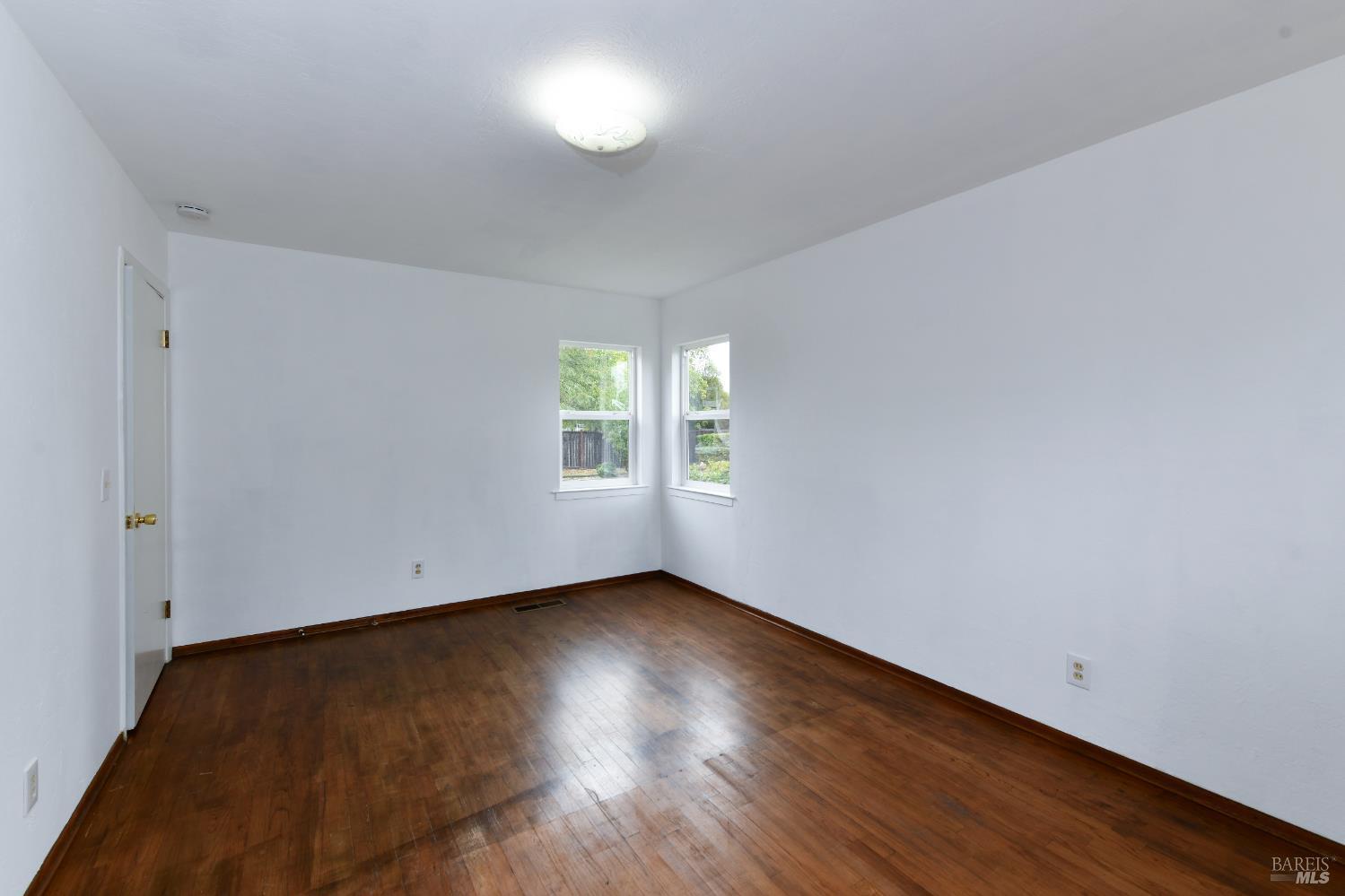 Napa, California, 94558, United States, 3 Bedrooms Bedrooms, ,1 BathroomBathrooms,Residential,For Sale,1988098