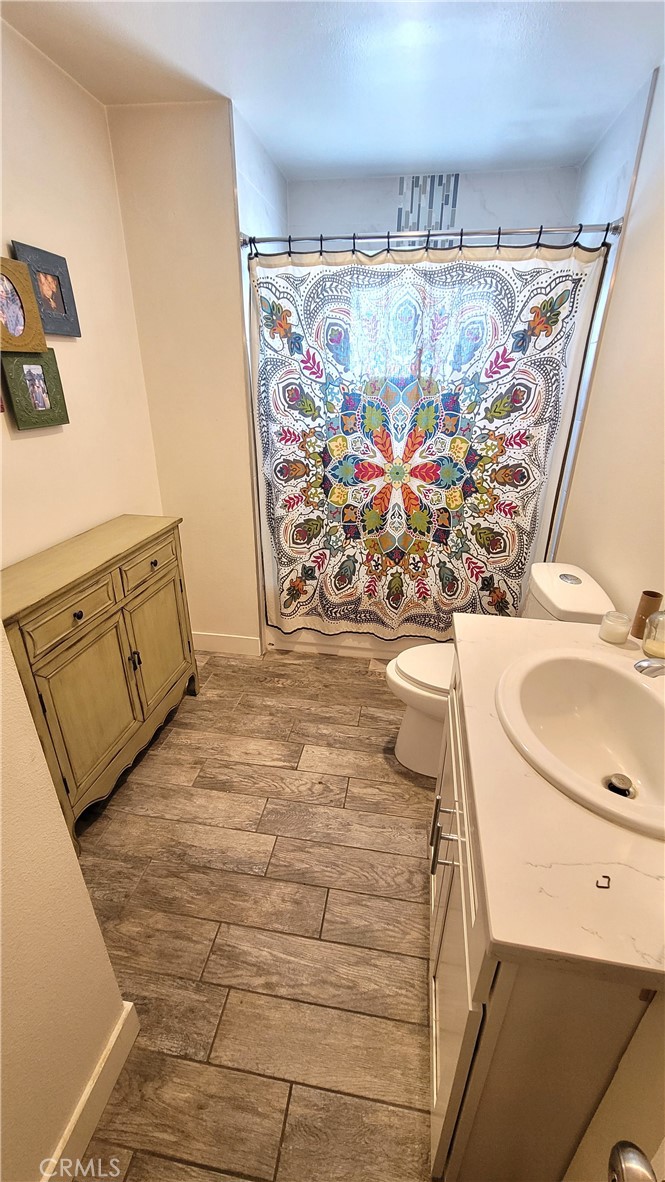 Palm Desert, California, 92211, United States, 3 Bedrooms Bedrooms, ,2 BathroomsBathrooms,Residential,For Sale,1907302