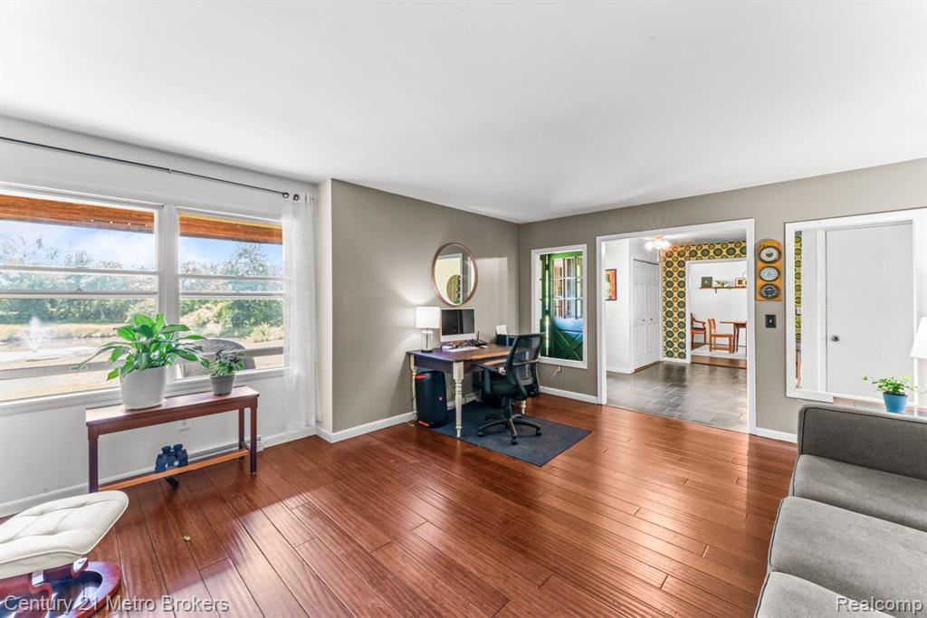 Lapeer, Michigan, 48446, United States, 4 Bedrooms Bedrooms, ,3 BathroomsBathrooms,Residential,For Sale,1982029