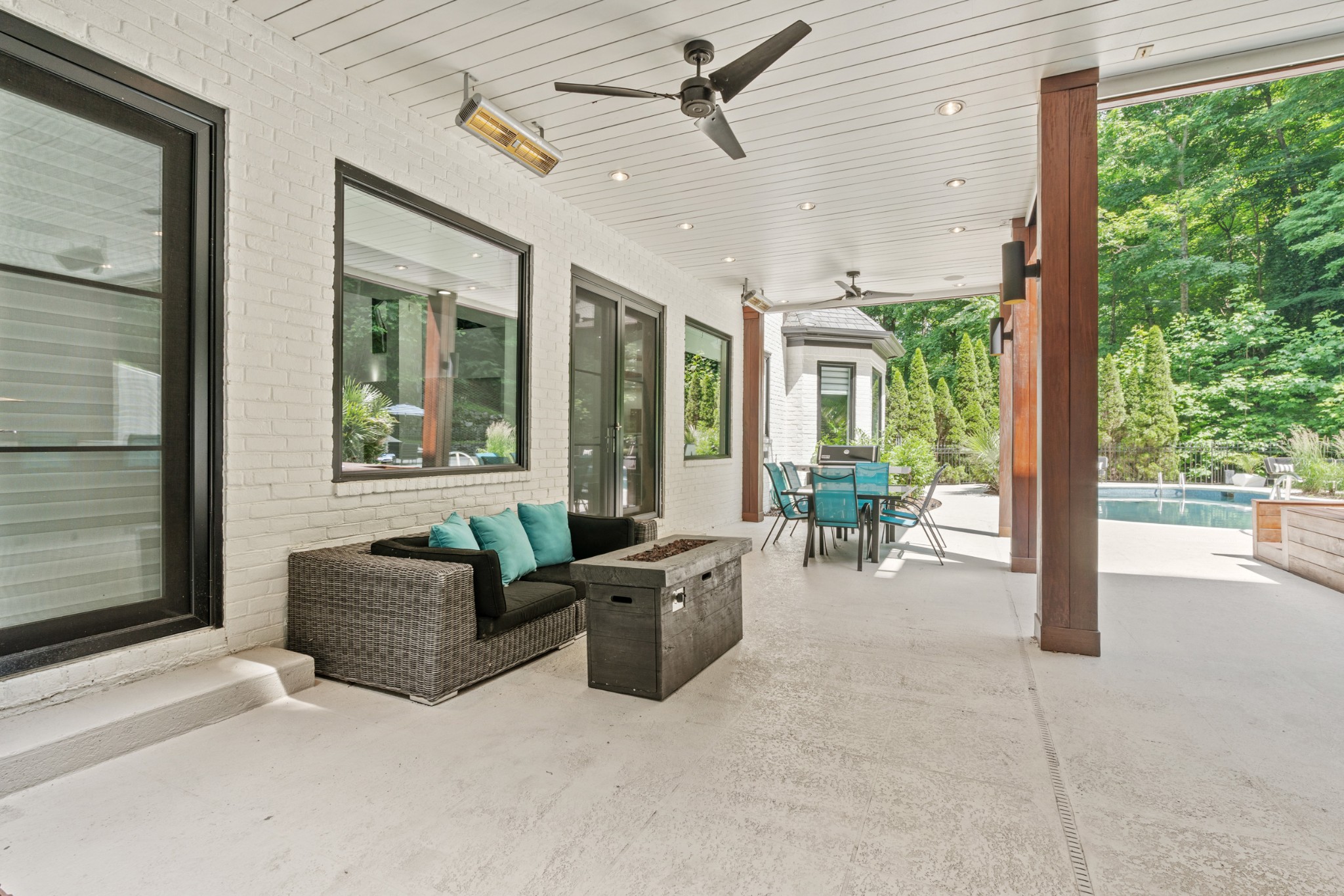 Nashville, Tennessee, 37215, United States, 5 Bedrooms Bedrooms, ,11 BathroomsBathrooms,Residential,For Sale,1885456