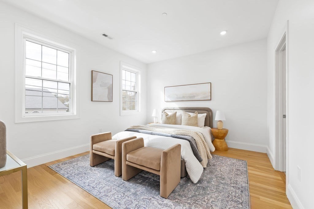 Marlborough, Massachusetts, 01752, United States, 2 Bedrooms Bedrooms, ,2 BathroomsBathrooms,Residential,For Sale,1973002